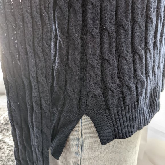 H&M Basic women's navy pullover lightweight cable knit sweater in size small - Picture 3 of 4